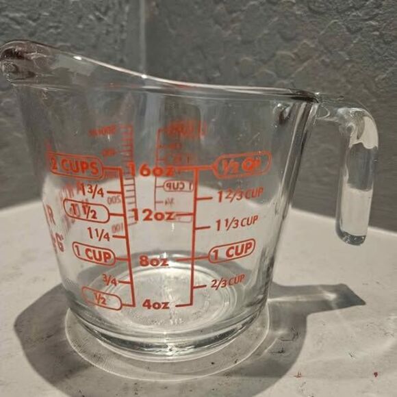 Red Letter Anchor Hocking Pyrex 2 Cup 400 milliliters Measuring Cup - Picture 2 of 6